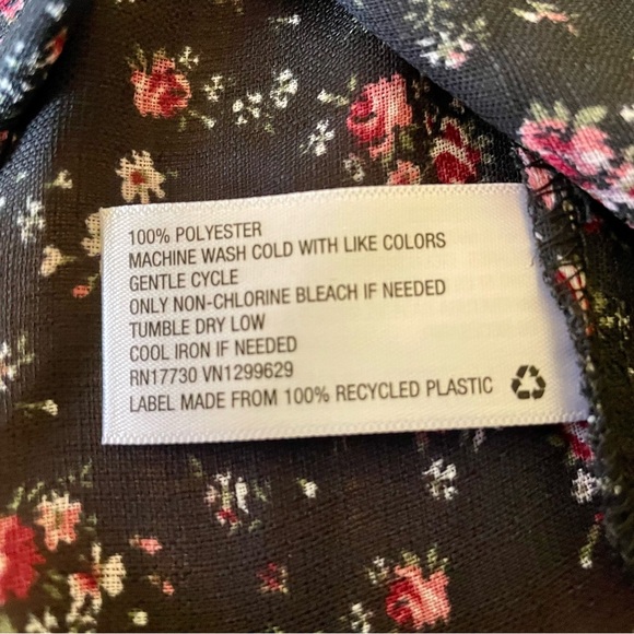 Wild Fable Whimsigoth Sheer Crop Top Long Sleeve Floral Button Down Size XXL - Picture 7 of 11